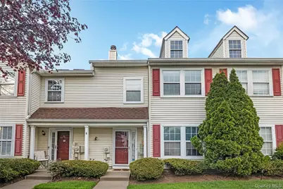 27 Stratford Green, Farmingdale, NY 11735 - Photo 1