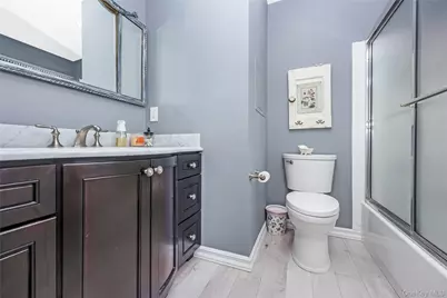 27 Stratford Green, Farmingdale, NY 11735 - Photo 23