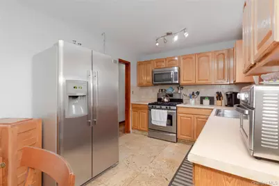 32 Fordham Street, Bronx, NY 10464 - Photo 11