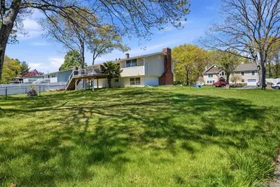 22 Fairway Drive, Port Jefferson Station, NY 11776 - Photo 5