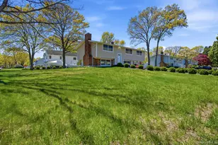 22 Fairway Dr, Port Jefferson Station, NY 11776 - Photo 3