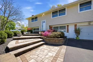 22 Fairway Dr, Port Jefferson Station, NY 11776 - Photo 9