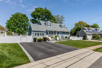 317 Oconnor Road, North Babylon, NY 11703 - Photo 1