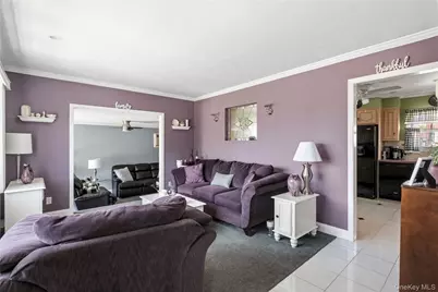 317 Oconnor Road, North Babylon, NY 11703 - Photo 7