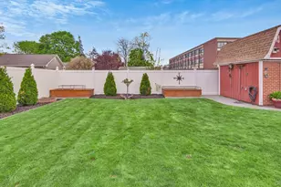 93 Grant Ave, Farmingdale, NY 11735 - Photo 31