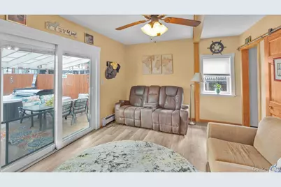 93 Grant Avenue, Farmingdale, NY 11735 - Photo 13