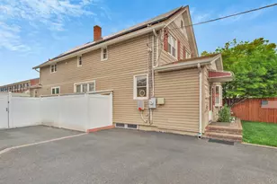 93 Grant Ave, Farmingdale, NY 11735 - Photo 33