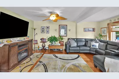 93 Grant Avenue, Farmingdale, NY 11735 - Photo 5