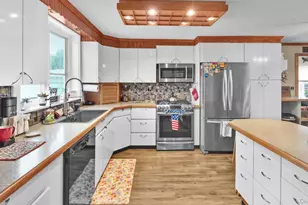 93 Grant Ave, Farmingdale, NY 11735 - Photo 9