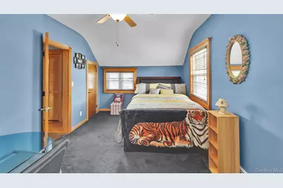 93 Grant Avenue, Farmingdale, NY 11735 - Photo 21