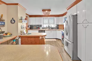 93 Grant Ave, Farmingdale, NY 11735 - Photo 11