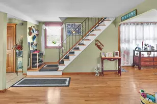 93 Grant Ave, Farmingdale, NY 11735 - Photo 3