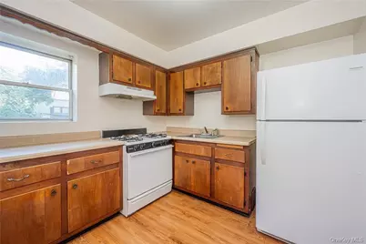 111 Kensington Road #8, Bronxville, NY 10708 - Photo 3
