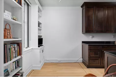 2 Westchester Ave #6P, White Plains, NY 10601 - Photo 15