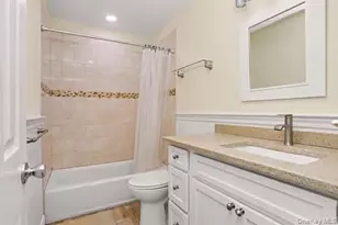 129 Parkside Dr, Suffern, NY 10901 - Photo 15