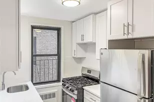 150-10 71st Ave, Kew Gardens, NY 11367 - Photo 7