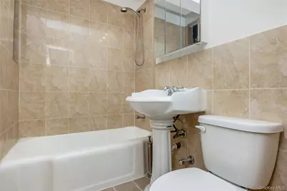 150-10 71st Avenue #2K, Kew Gardens, NY 11367 - Photo 13