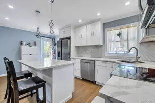 259 N Rutherford Ave, Massapequa, NY 11758 - Photo 5