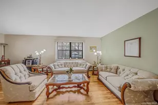 15 Brandywine Dr, Mastic, NY 11950 - Photo 5