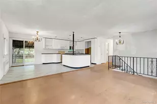 256 Vanderbilt Ave, Brentwood, NY 11717 - Photo 7