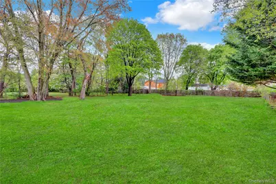 256 Vanderbilt Avenue, Brentwood, NY 11717 - Photo 31