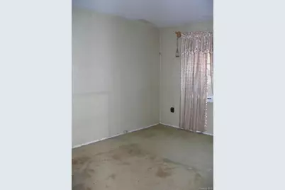 57-04 Cloverdale Boulevard, Oakland Gardens, NY 11364 - Photo 13