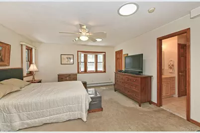 6 Fielding Court, Dix Hills, NY 11746 - Photo 11