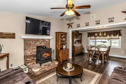 42 Spring Lane, Levittown, NY 11756 - Photo 11