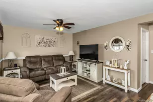 42 Spring Ln, Levittown, NY 11756 - Photo 13