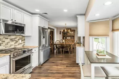 42 Spring Lane, Levittown, NY 11756 - Photo 5