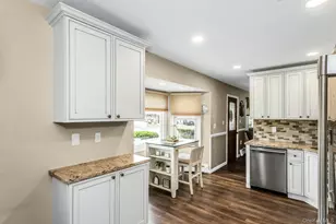 42 Spring Ln, Levittown, NY 11756 - Photo 7