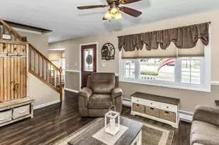 42 Spring Ln, Levittown, NY 11756 - Photo 15