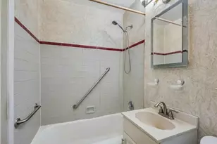 79-18 257th St, Glen Oaks, NY 11004 - Photo 17
