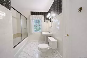 130 E Cedar St, Fleetwood, NY 10552 - Photo 27