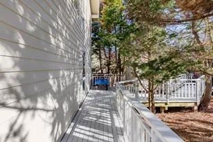 200 Clipper Rd, Corneille Estates, NY 11706 - Photo 25