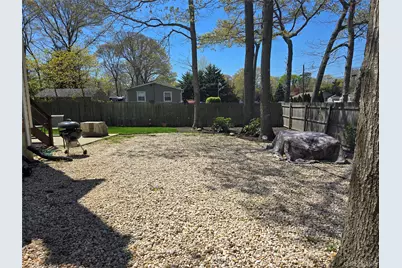 92 Hawthorne Street, Mastic, NY 11950 - Photo 7