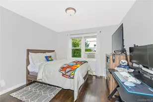 37 Troy Ln, Yonkers, NY 10701 - Photo 13
