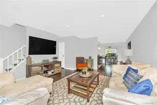 37 Troy Ln, Yonkers, NY 10701 - Photo 9