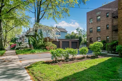 218-12 43rd Avenue #2E, Bayside, NY 11361 - Photo 17