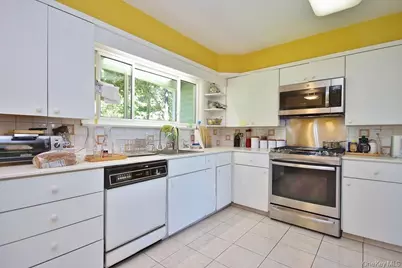 28 Argyle Place, Briarcliff Manor, NY 10510 - Photo 3