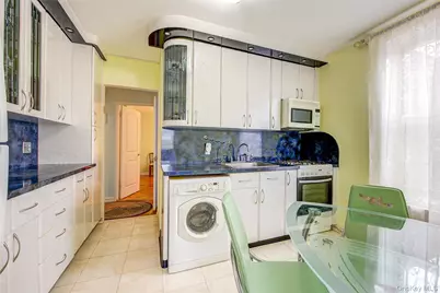 67-25 Dartmouth Street #7H, Forest Hills, NY 11375 - Photo 9