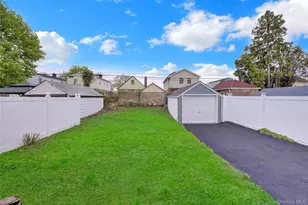 223-15 114th Rd, Cambria Heights, NY 11411 - Photo 21