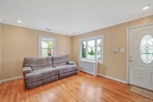 15 Glenda Dr, West Babylon, NY 11704 - Photo 5
