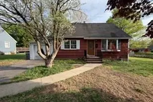13 Venter Ln, Nanuet, NY 10954 - Photo 3