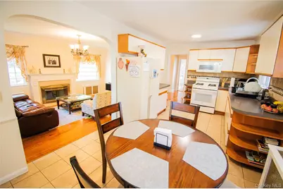 1360 Beulah Court, Baldwin, NY 11510 - Photo 9