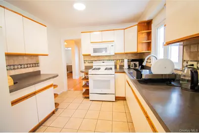 1360 Beulah Court, Baldwin, NY 11510 - Photo 11