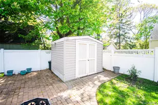 1360 Beulah Ct, Baldwin, NY 11510 - Photo 43