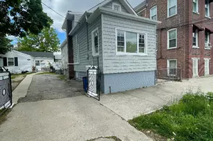 839 Clarence Ave, Bronx, NY 10465 - Photo 3