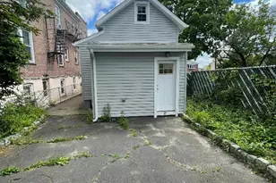 839 Clarence Ave, Bronx, NY 10465 - Photo 33