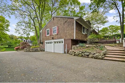 101 Red Oak Court, Port Jefferson, NY 11777 - Photo 35